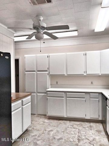 224 Querens Avenue, Biloxi, MS 39530