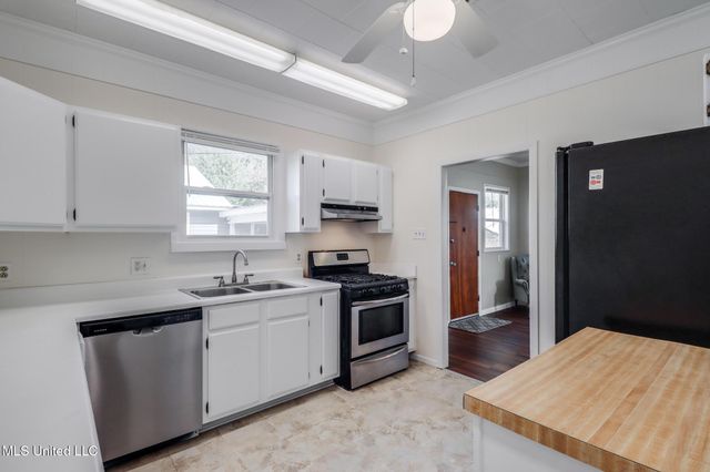 224 Querens Avenue, Biloxi, MS 39530