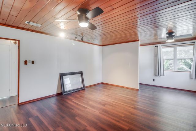 224 Querens Avenue, Biloxi, MS 39530