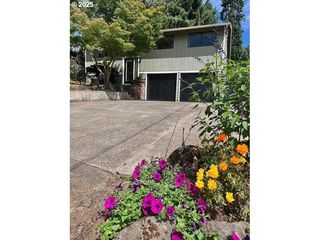 15316 Se LEE Ave, Milwaukie, OR 97267