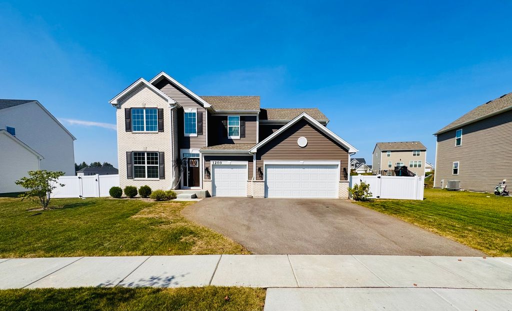 1200 Josie Lane, Hampshire, IL 60140