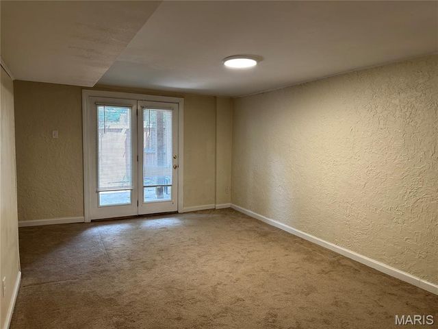 1126 Rue La Chelle Walk 1126, Creve Coeur, MO 63141