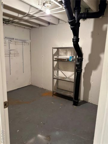 1126 Rue La Chelle Walk 1126, Creve Coeur, MO 63141