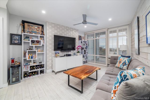 830 Shore Road 1G, Long Beach, NY 11561