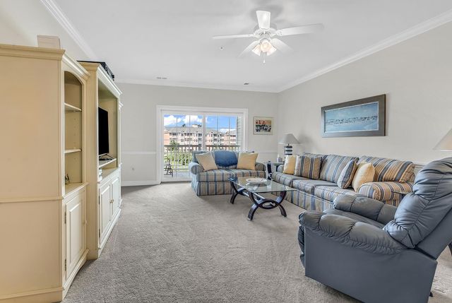 4829 Luster Leaf Cir Apt 303, Myrtle Beach, SC 29577