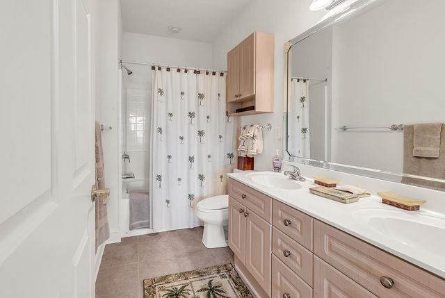 4829 Luster Leaf Cir Apt 303, Myrtle Beach, SC 29577