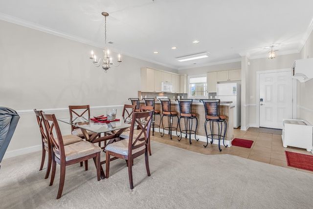 4829 Luster Leaf Cir Apt 303, Myrtle Beach, SC 29577