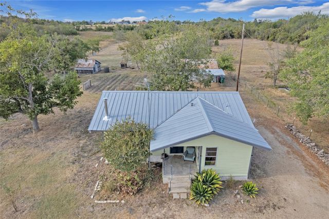 1607 E 4th ST, Taylor, TX 76574