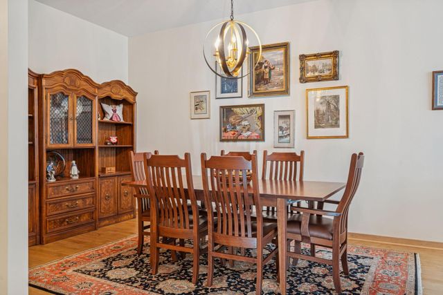 215 10th Avenue S 211, Minneapolis, MN 55415