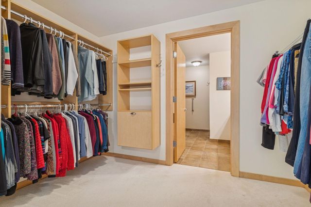 215 10th Avenue S 211, Minneapolis, MN 55415