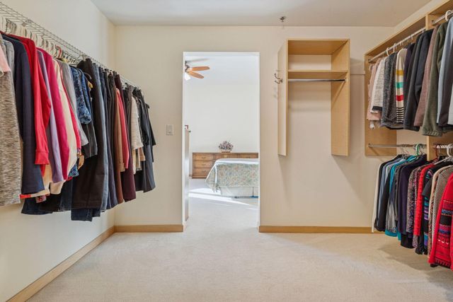 215 10th Avenue S 211, Minneapolis, MN 55415