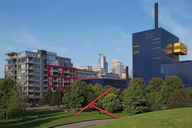 215 10th Avenue S 211, Minneapolis, MN 55415