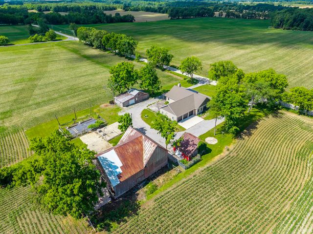 1890 N 450 W, Angola, IN 46703