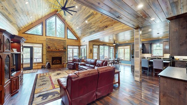 7523 Nelson Road, Crane Lake, MN 55725