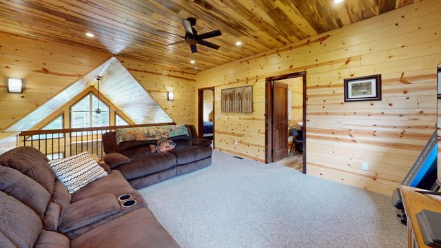 7523 Nelson Road, Crane Lake, MN 55725