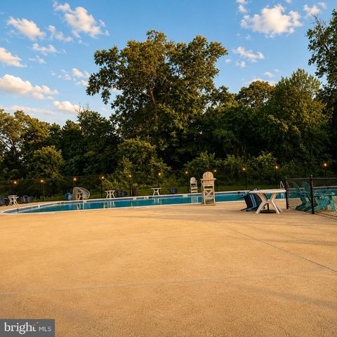 8107 BROWN CT, Alexandria, VA 22306