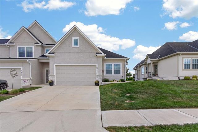 4021 NE Sagamore Drive D, Lee's Summit, MO 64064