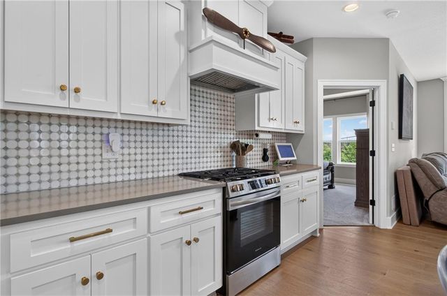 4021 NE Sagamore Drive D, Lee's Summit, MO 64064