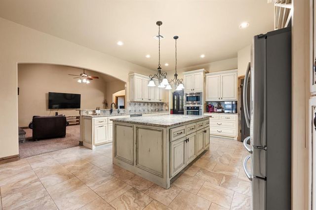 1548 Palazzo Pointe, Edmond, OK 73034