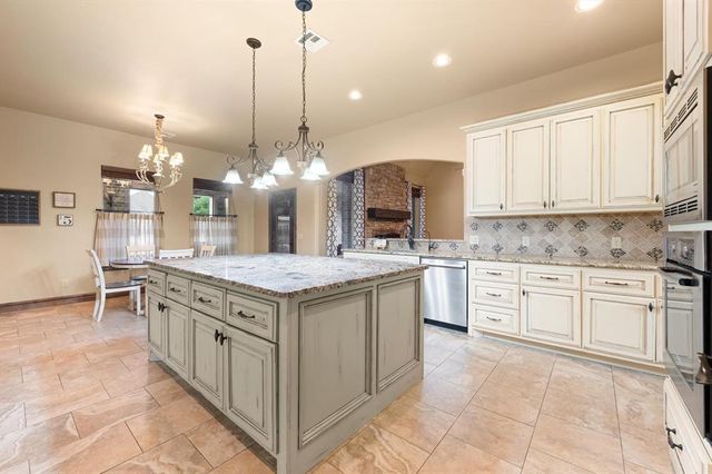 1548 Palazzo Pointe, Edmond, OK 73034