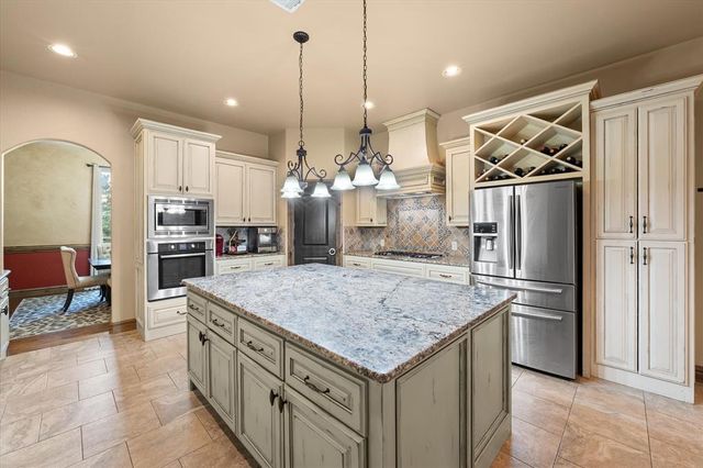 1548 Palazzo Pointe, Edmond, OK 73034