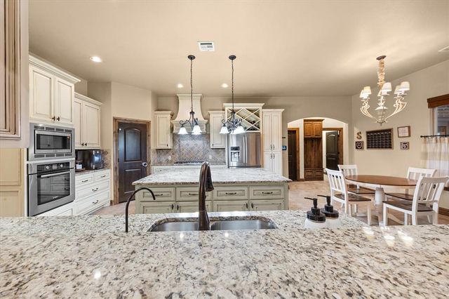 1548 Palazzo Pointe, Edmond, OK 73034