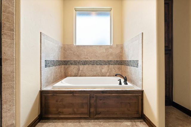 1548 Palazzo Pointe, Edmond, OK 73034