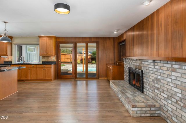 734 NW Midland Avenue, Grants Pass, OR 97526