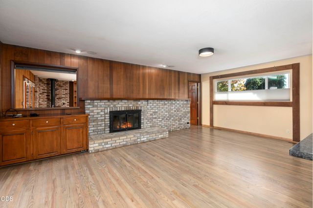 734 NW Midland Avenue, Grants Pass, OR 97526