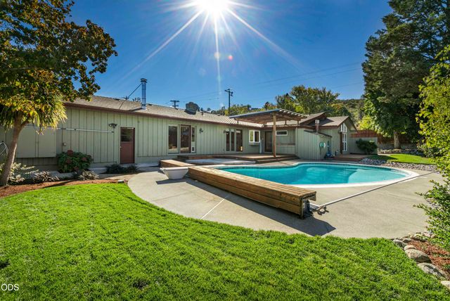 734 NW Midland Avenue, Grants Pass, OR 97526