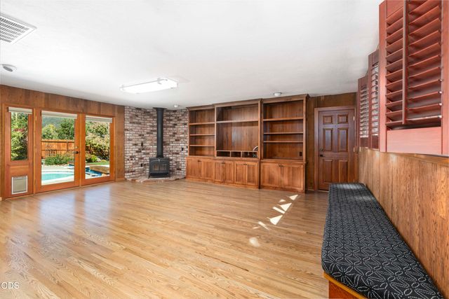 734 NW Midland Avenue, Grants Pass, OR 97526