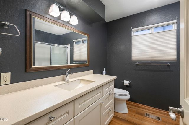 734 NW Midland Avenue, Grants Pass, OR 97526