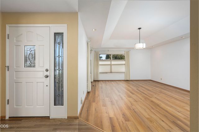 734 NW Midland Avenue, Grants Pass, OR 97526