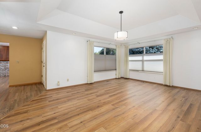 734 NW Midland Avenue, Grants Pass, OR 97526