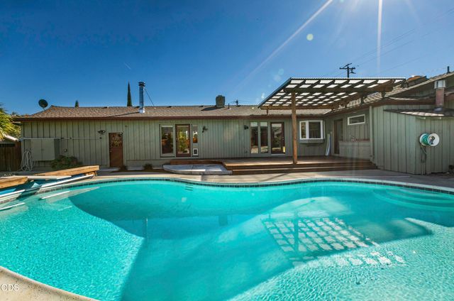 734 NW Midland Avenue, Grants Pass, OR 97526
