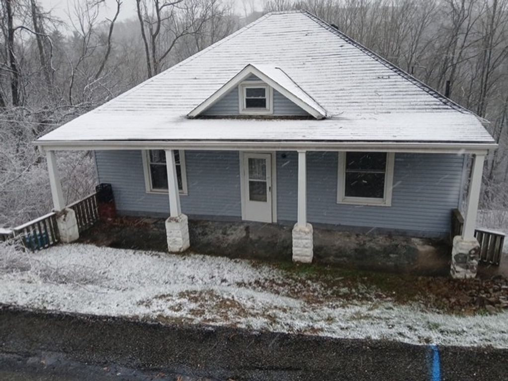 500 Pointview Rd, Brentwood, PA 15227