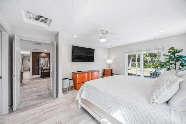 2117 RIVIERA DRIVE, Sarasota, FL 34232