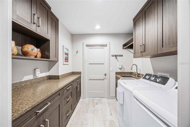 2117 RIVIERA DRIVE, Sarasota, FL 34232