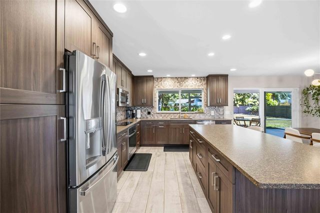 2117 RIVIERA DRIVE, Sarasota, FL 34232