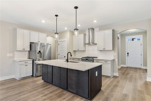 121 FALCON CREST WAY Way, Pickens, SC 29671