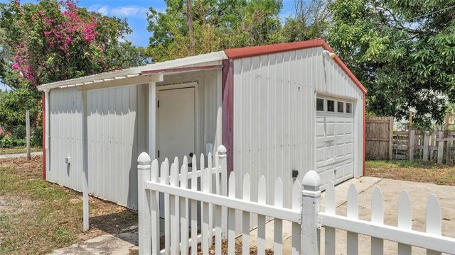 725 AVENUE B SW, Winter Haven, FL 33880