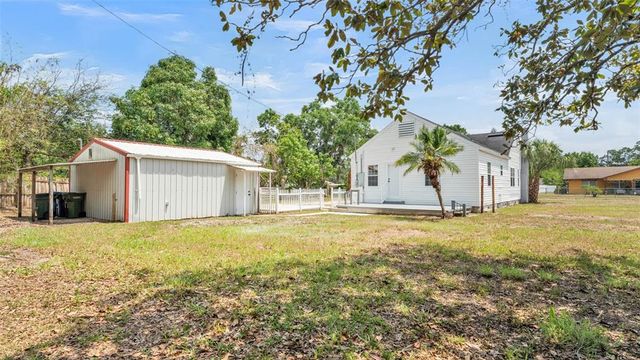 725 AVENUE B SW, Winter Haven, FL 33880