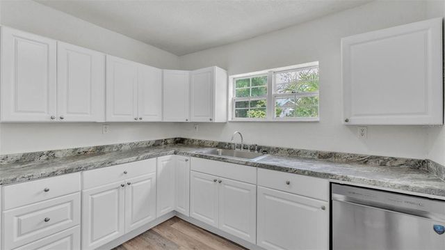 725 AVENUE B SW, Winter Haven, FL 33880