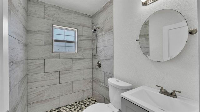 725 AVENUE B SW, Winter Haven, FL 33880