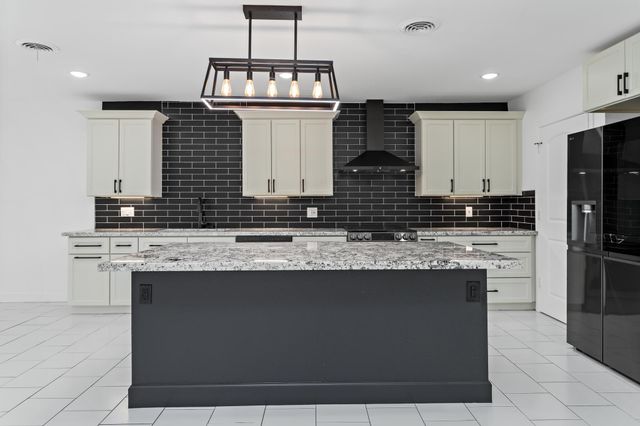 29 Knotty Pine Lane, Orange, TX 77630