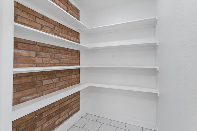 29 Knotty Pine Lane, Orange, TX 77630