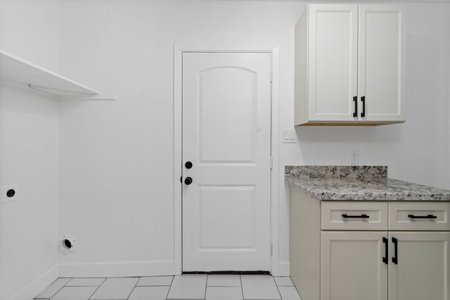 29 Knotty Pine Lane, Orange, TX 77630