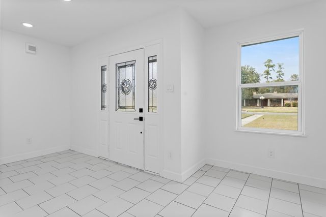 29 Knotty Pine Lane, Orange, TX 77630