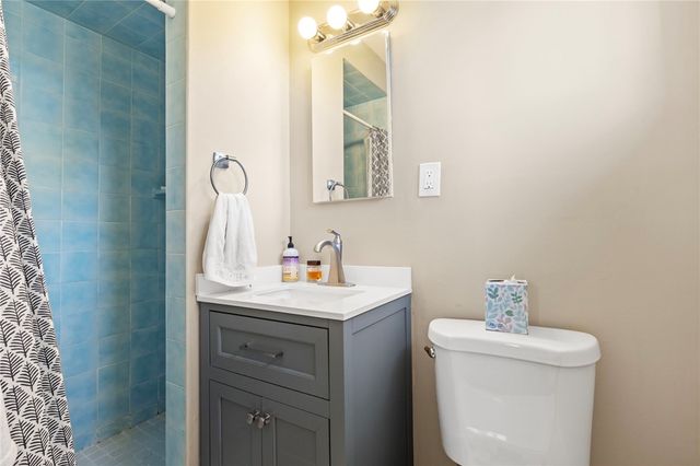132 Ruggles Avenue, Newport, RI 02840