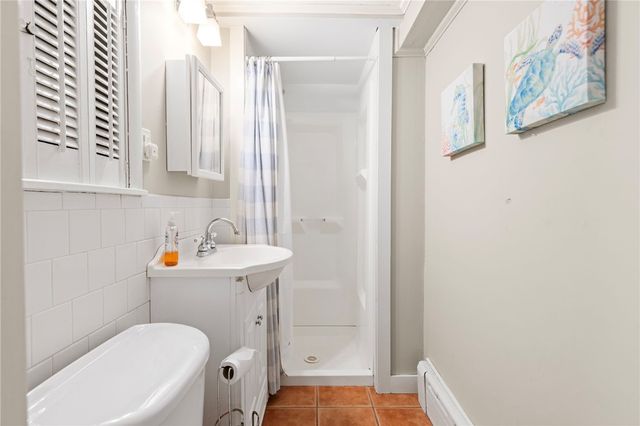 132 Ruggles Avenue, Newport, RI 02840